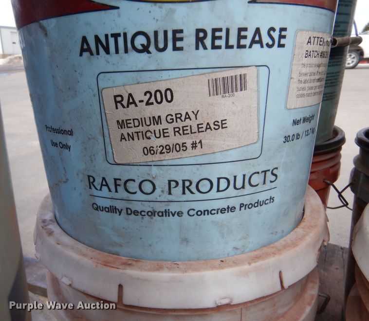 image for item IV9977 2003 Concrete Edge  curb equipment trailer