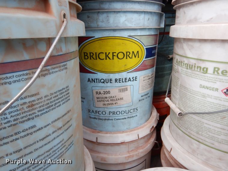 image for item IV9977 2003 Concrete Edge  curb equipment trailer