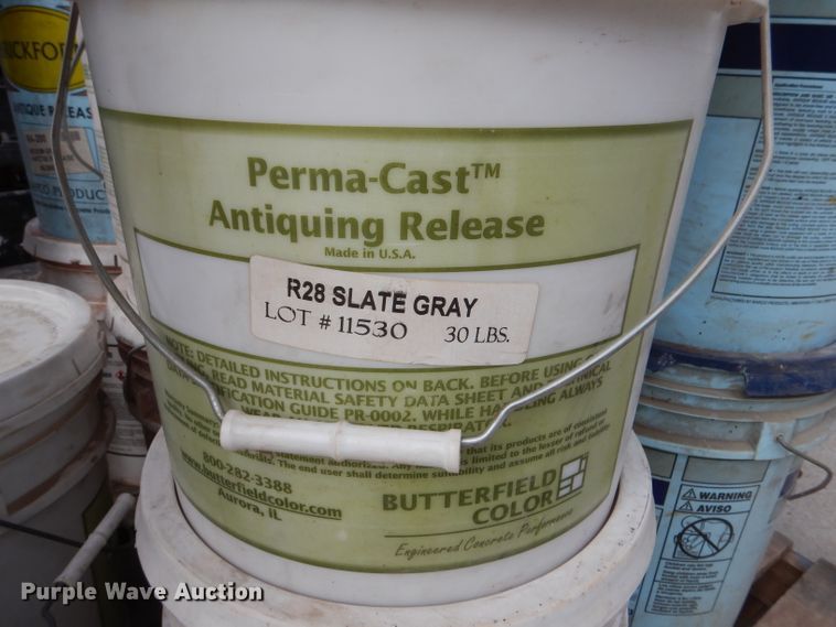 image for item IV9977 2003 Concrete Edge  curb equipment trailer