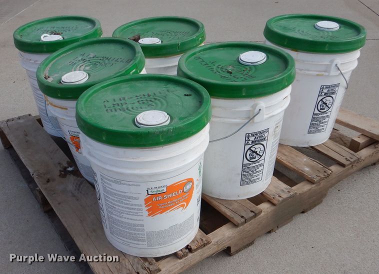 image for item IV9977 2003 Concrete Edge  curb equipment trailer