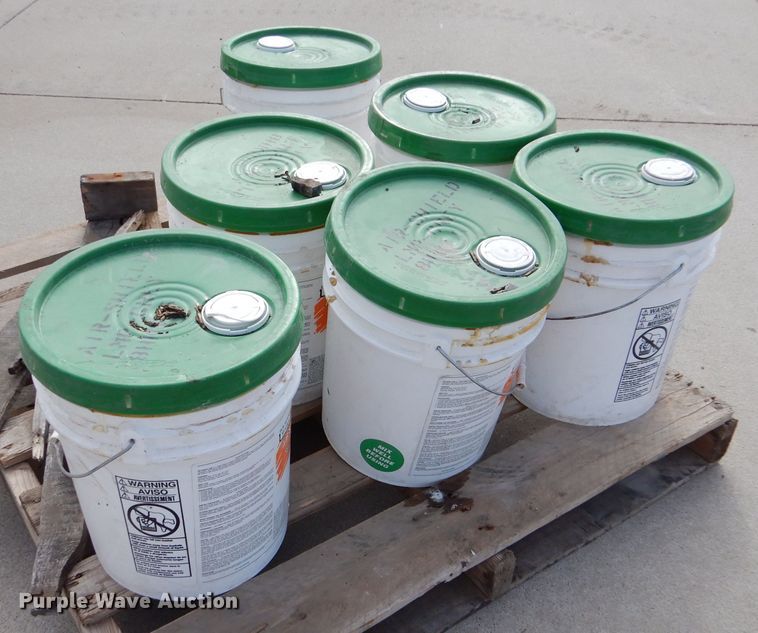 image for item IV9977 2003 Concrete Edge  curb equipment trailer