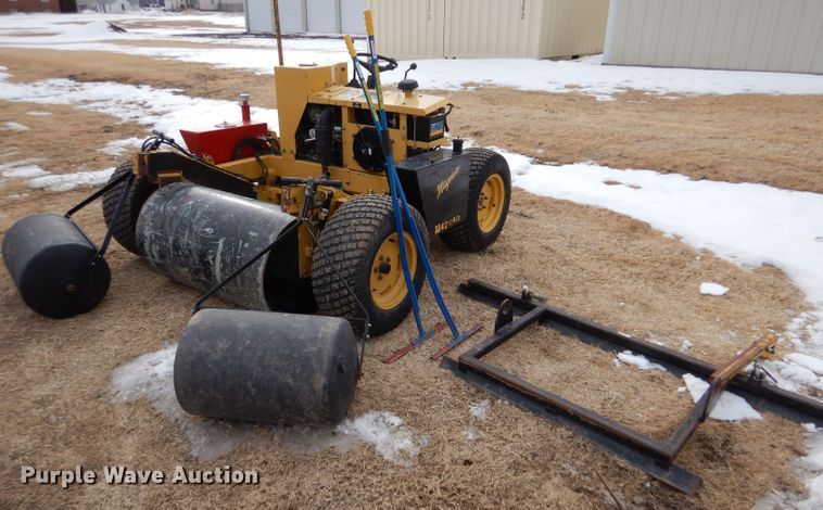 image for item IV9979 Bucyrus M4226D  sod installer