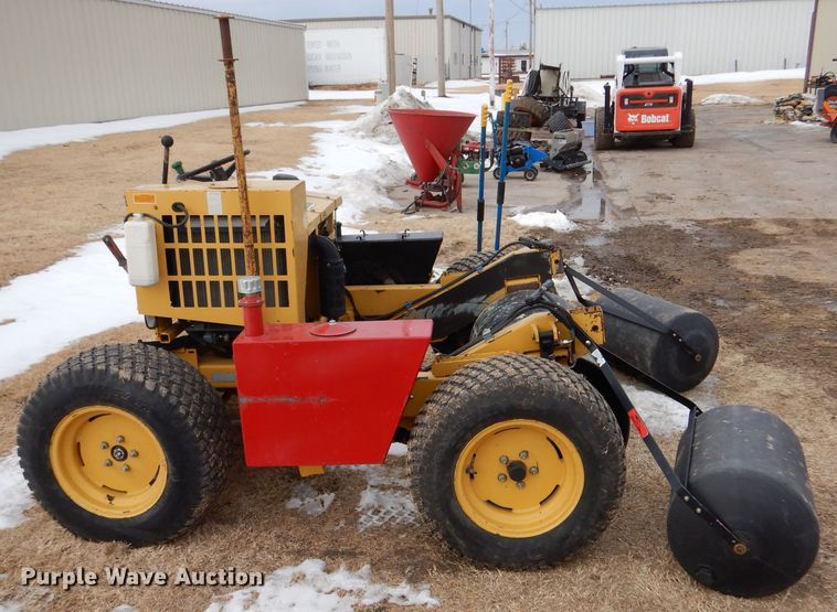 image for item IV9979 Bucyrus M4226D  sod installer