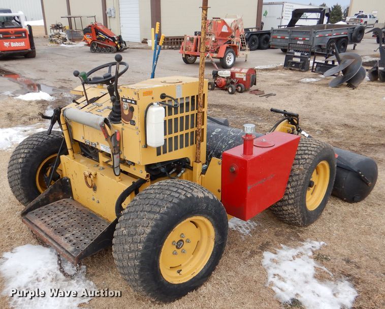 image for item IV9979 Bucyrus M4226D  sod installer