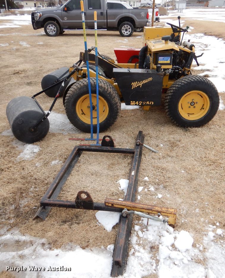 image for item IV9979 Bucyrus M4226D  sod installer