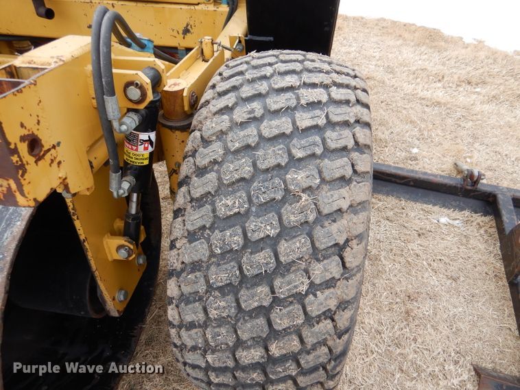 image for item IV9979 Bucyrus M4226D  sod installer