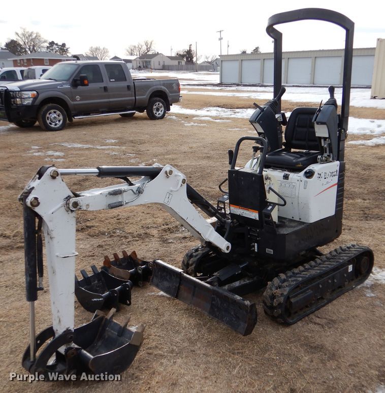 image for item IV9981 2015 Bobcat 418  mini excavator