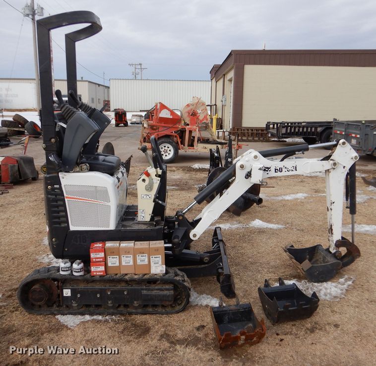 image for item IV9981 2015 Bobcat 418  mini excavator