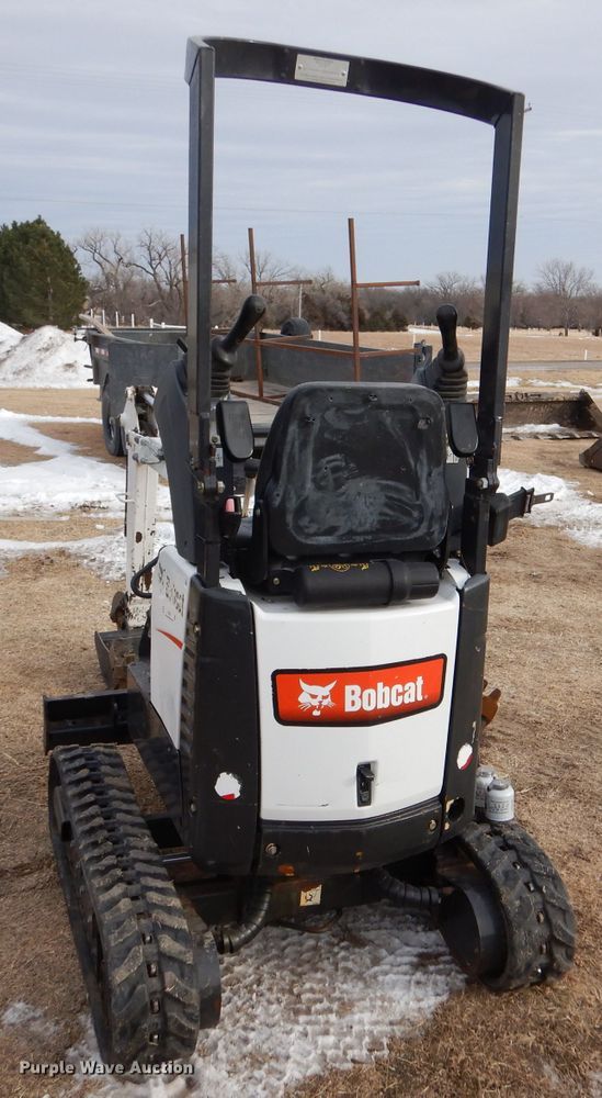 image for item IV9981 2015 Bobcat 418  mini excavator