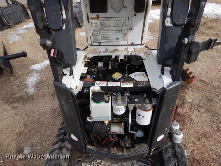 image for item IV9981 2015 Bobcat 418  mini excavator