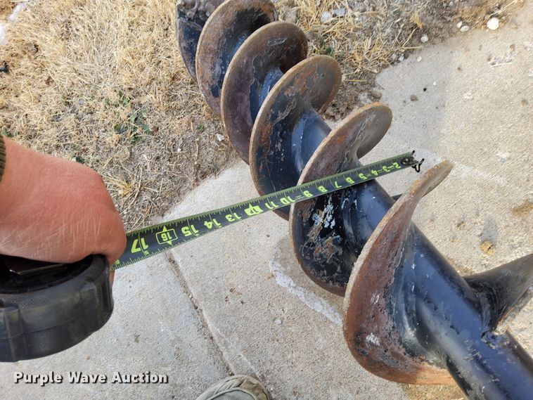 image for item IV9984 Bobcat  skid steer auger