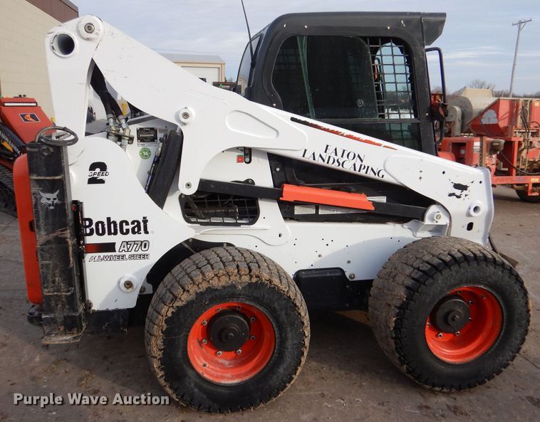 image for item IV9992 2015 Bobcat A770  skid steer loader
