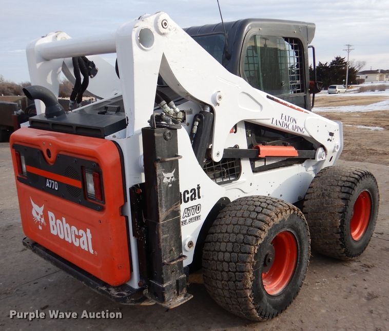 image for item IV9992 2015 Bobcat A770  skid steer loader