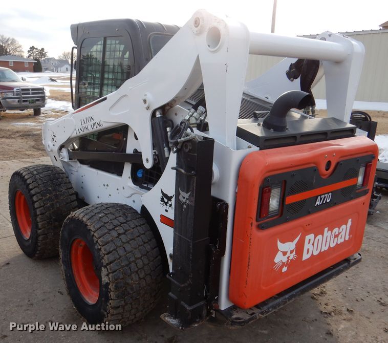 image for item IV9992 2015 Bobcat A770  skid steer loader