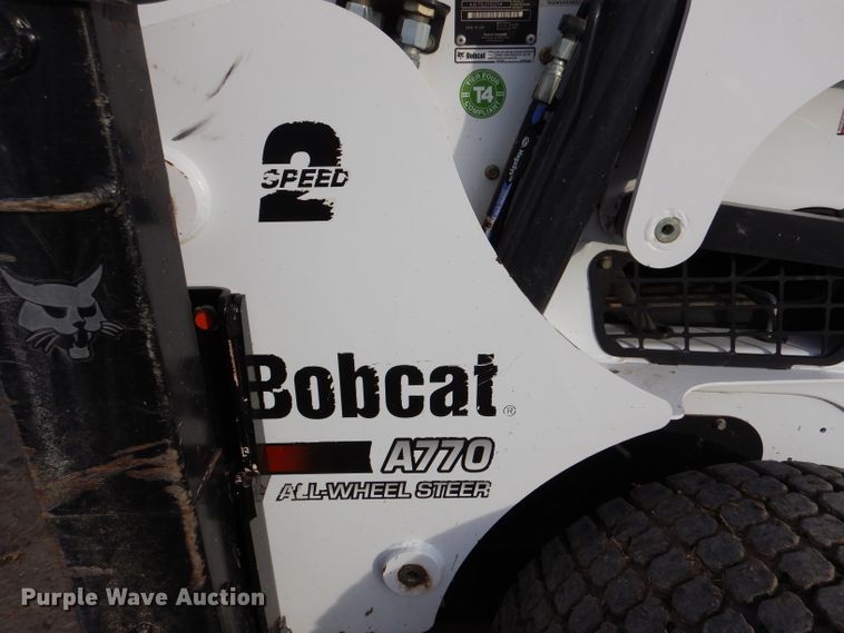 image for item IV9992 2015 Bobcat A770  skid steer loader