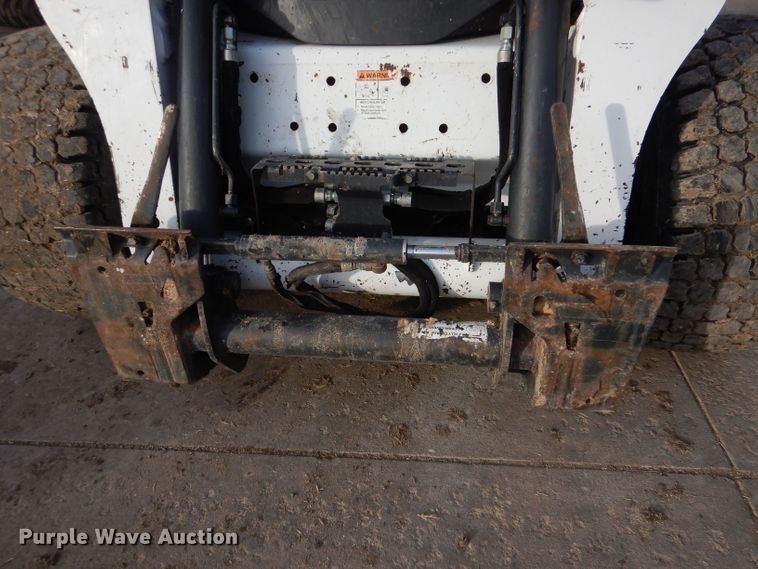 image for item IV9992 2015 Bobcat A770  skid steer loader