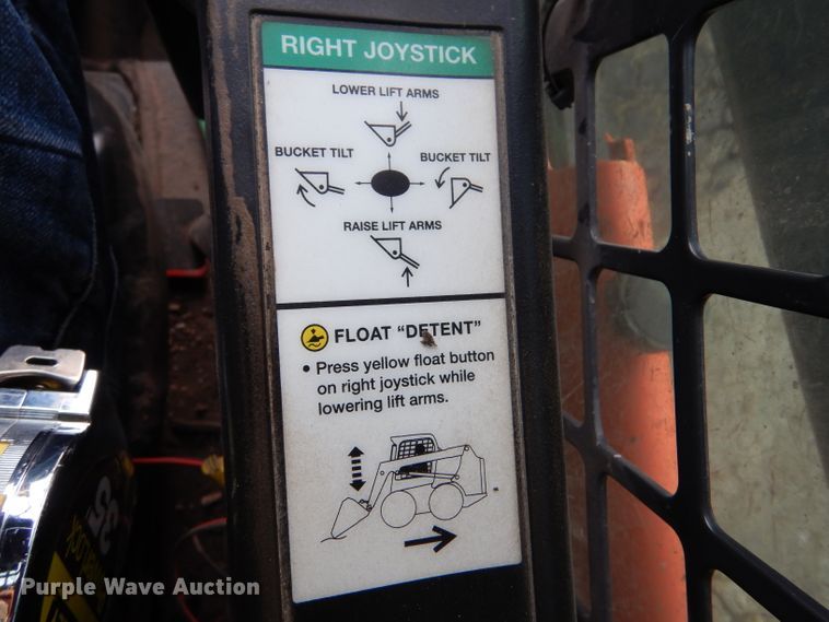 image for item IV9992 2015 Bobcat A770  skid steer loader