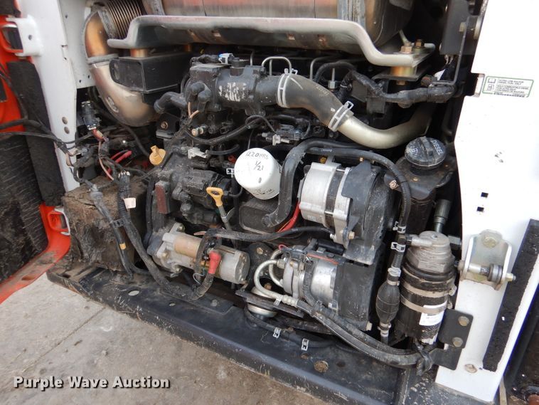 image for item IV9992 2015 Bobcat A770  skid steer loader