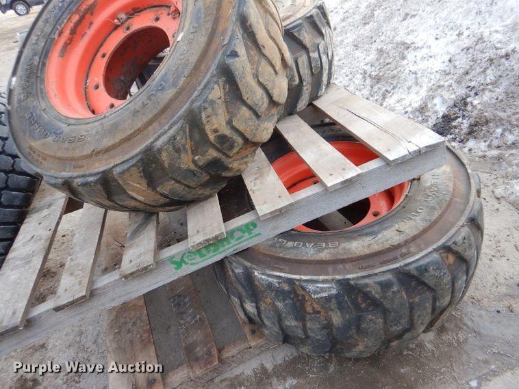 image for item IV9992 2015 Bobcat A770  skid steer loader