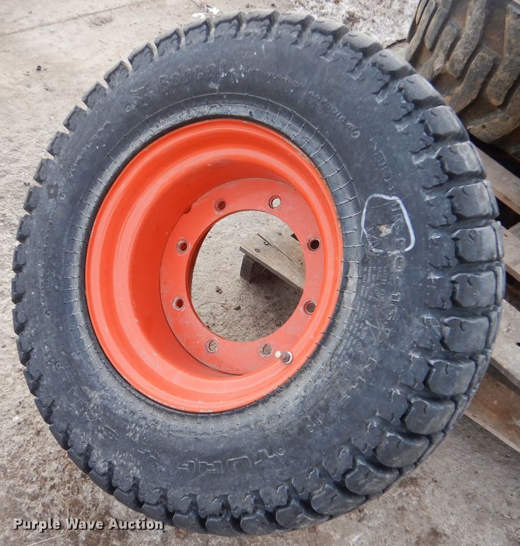 image for item IV9992 2015 Bobcat A770  skid steer loader