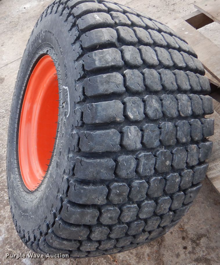 image for item IV9992 2015 Bobcat A770  skid steer loader