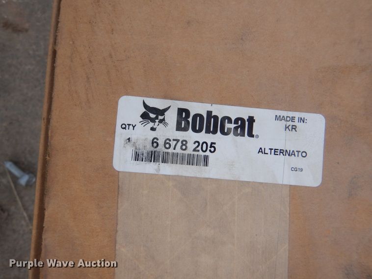 image for item IV9992 2015 Bobcat A770  skid steer loader