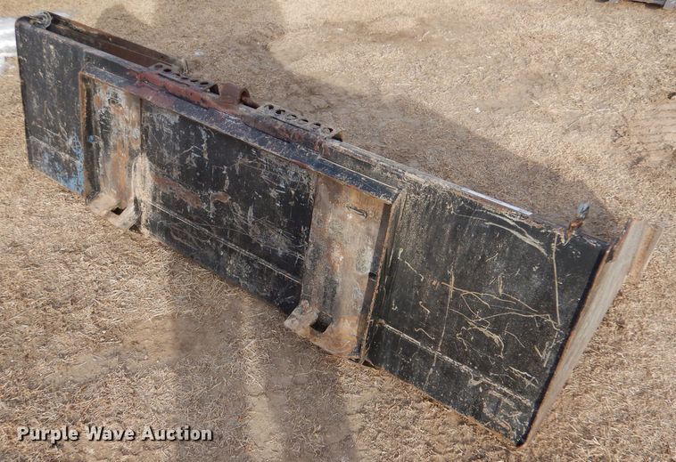 image for item IV9993 Bobcat 80" W skid steer bucket