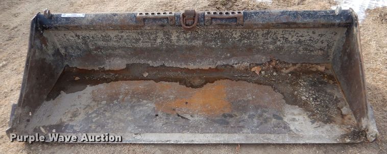 image for item IV9993 Bobcat 80" W skid steer bucket