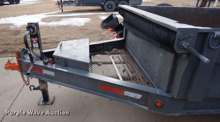 image for item IV9995 2015 Lamar  dump trailer
