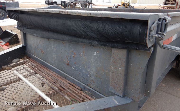 image for item IV9995 2015 Lamar  dump trailer