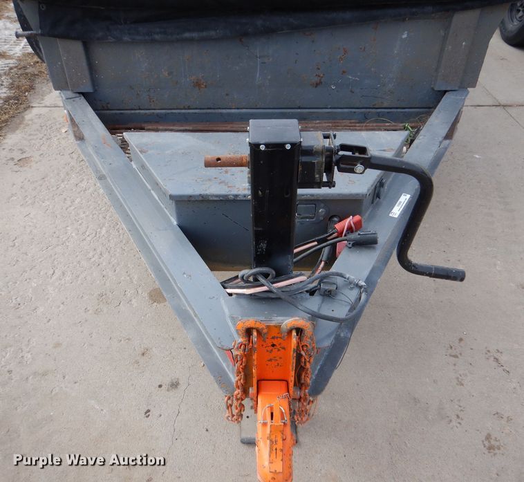 image for item IV9995 2015 Lamar  dump trailer