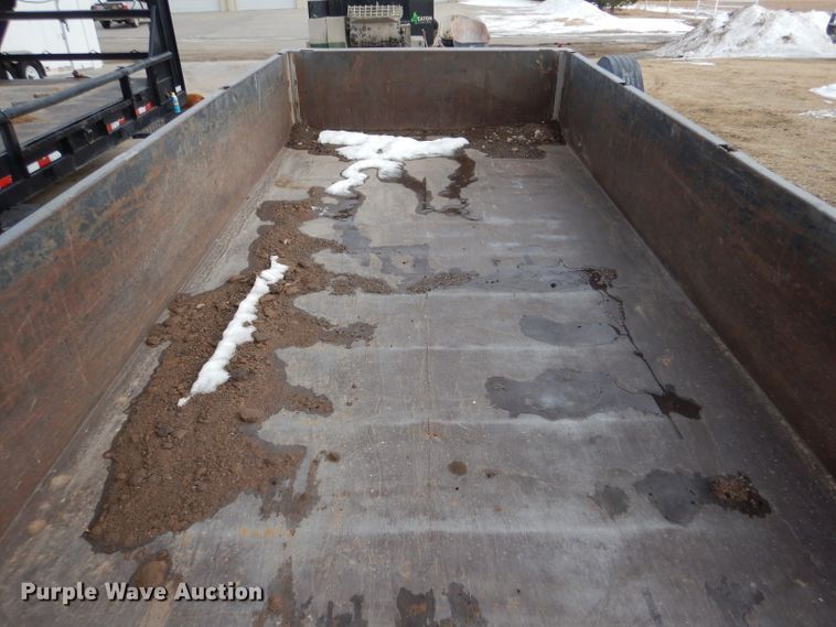 image for item IV9995 2015 Lamar  dump trailer