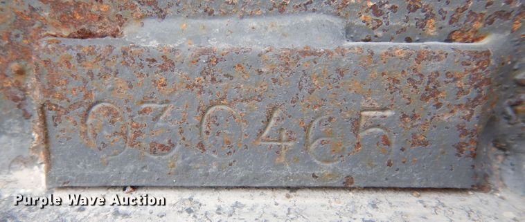 image for item IV9995 2015 Lamar  dump trailer