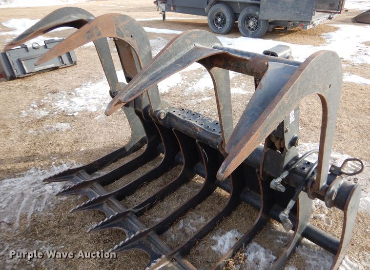 image for item IV9996 Bobcat 72"W skid steer grapple bucket