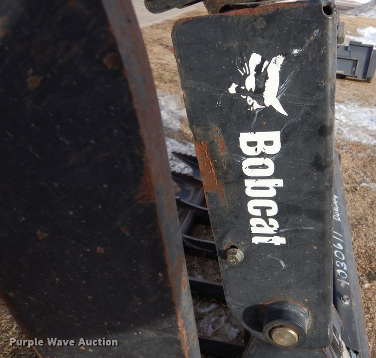 image for item IV9996 Bobcat 72"W skid steer grapple bucket
