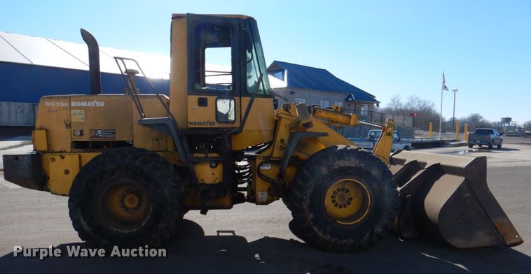 image for item JD9428 1997 Komatsu WA250-3L  wheel loader