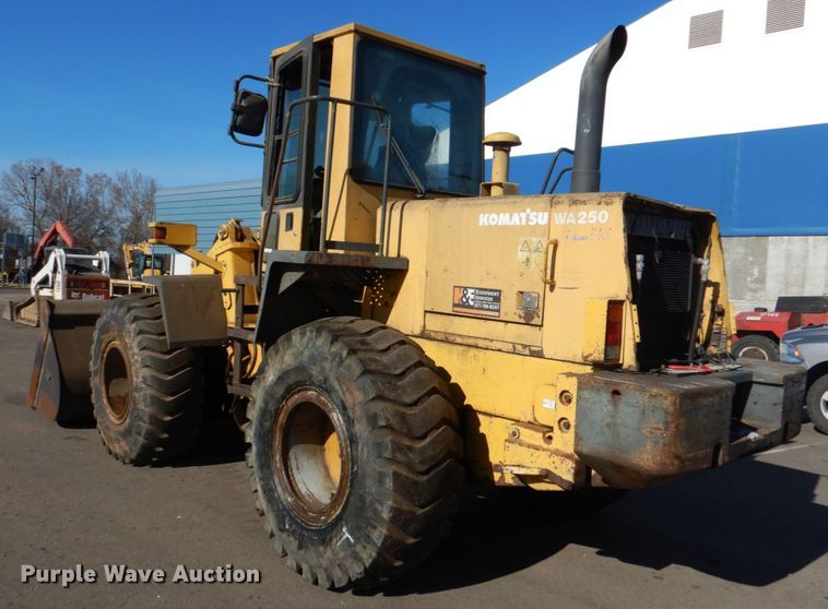 image for item JD9428 1997 Komatsu WA250-3L  wheel loader