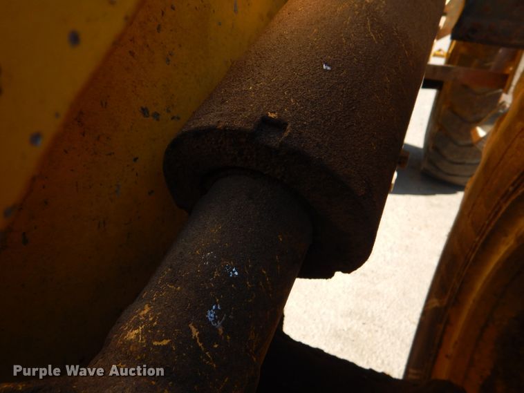 image for item JD9428 1997 Komatsu WA250-3L  wheel loader