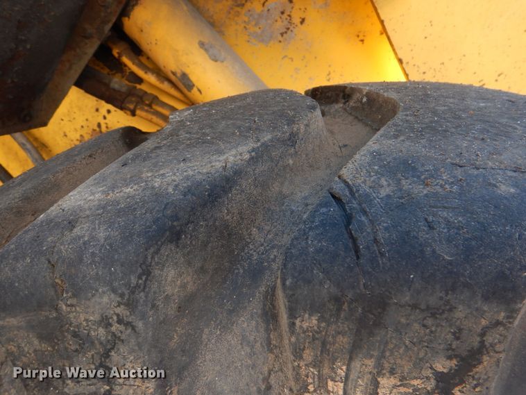 image for item JD9428 1997 Komatsu WA250-3L  wheel loader