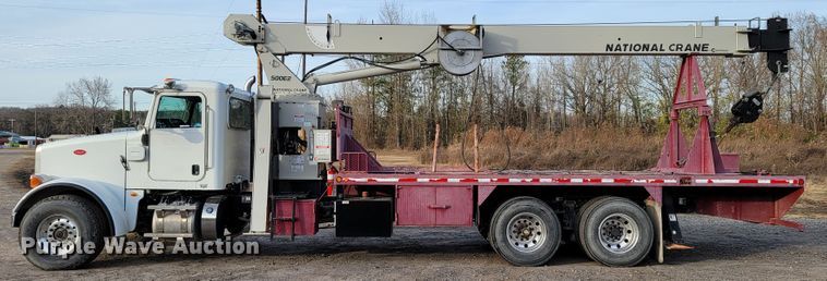 image for item JE9112 2014 Peterbilt 365  crane truck