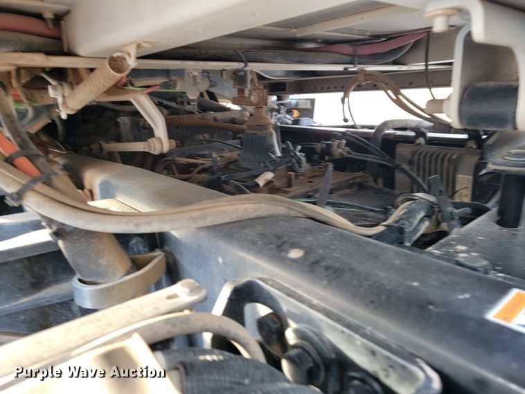 image for item JE9112 2014 Peterbilt 365  crane truck