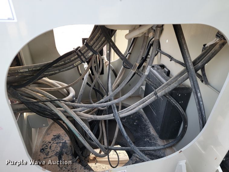 image for item JE9112 2014 Peterbilt 365  crane truck