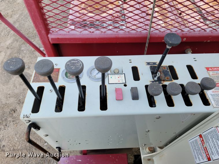 image for item JE9112 2014 Peterbilt 365  crane truck