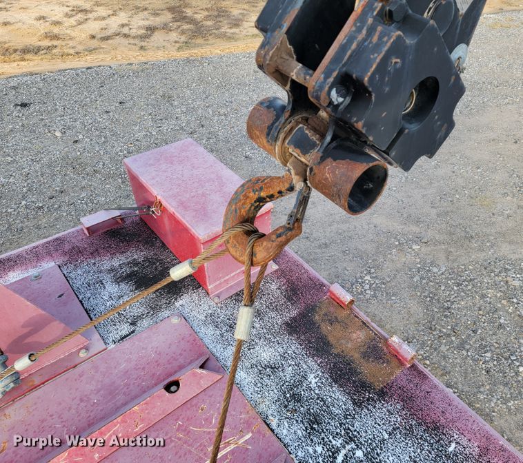 image for item JE9112 2014 Peterbilt 365  crane truck