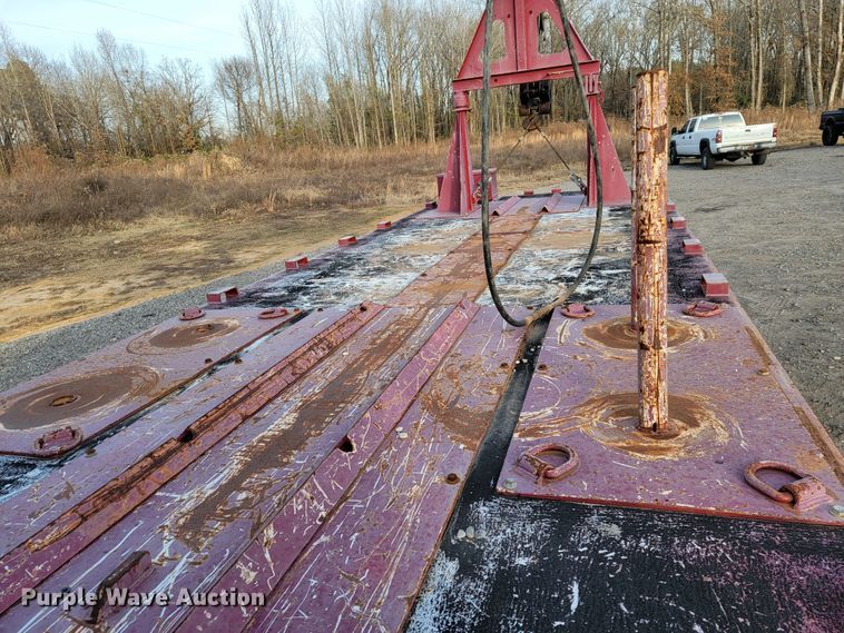 image for item JE9112 2014 Peterbilt 365  crane truck