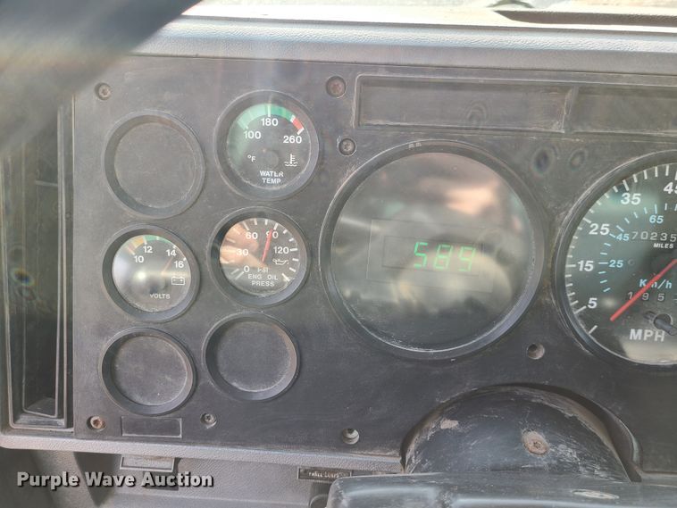 image for item JG9263 1999 Mack CH613  dump truck