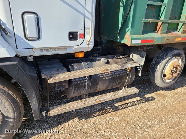 image for item JG9263 1999 Mack CH613  dump truck