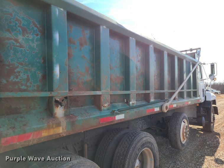 image for item JG9263 1999 Mack CH613  dump truck