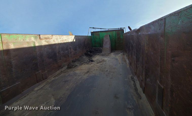 image for item JG9263 1999 Mack CH613  dump truck