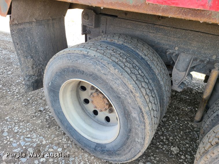 image for item JG9263 1999 Mack CH613  dump truck